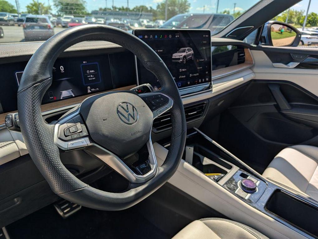 used 2025 Volkswagen Tiguan car, priced at $39,491