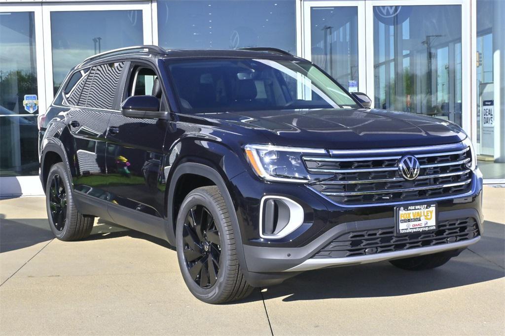 new 2026 Volkswagen Atlas car, priced at $44,998