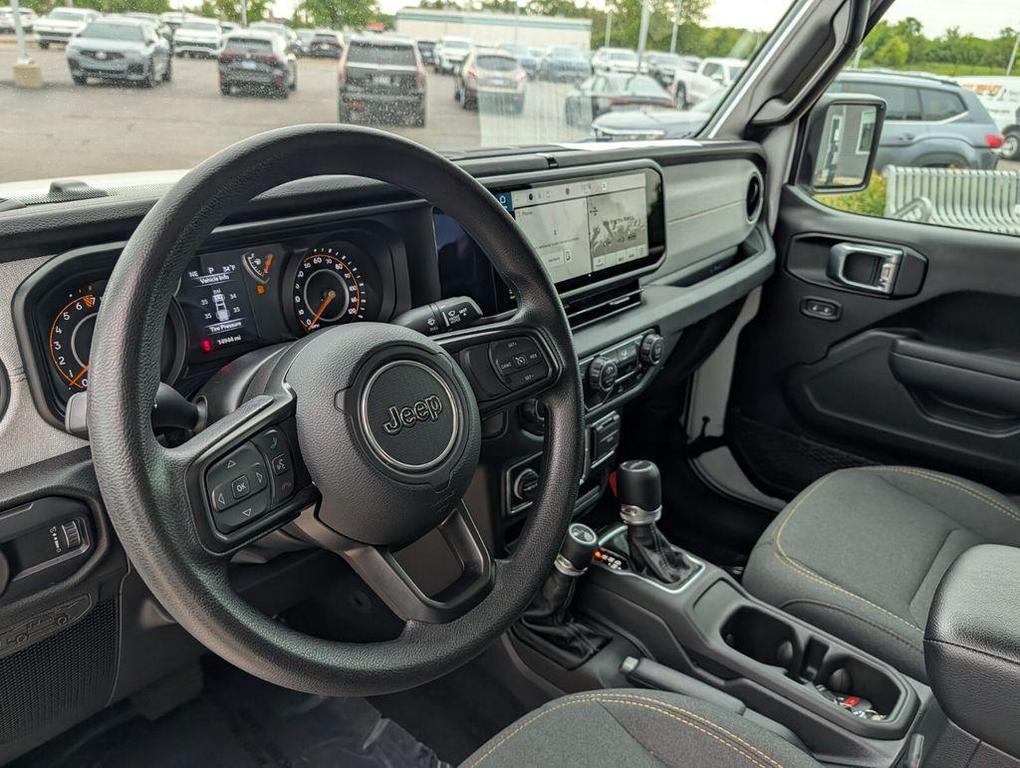 used 2025 Jeep Gladiator car, priced at $37,991