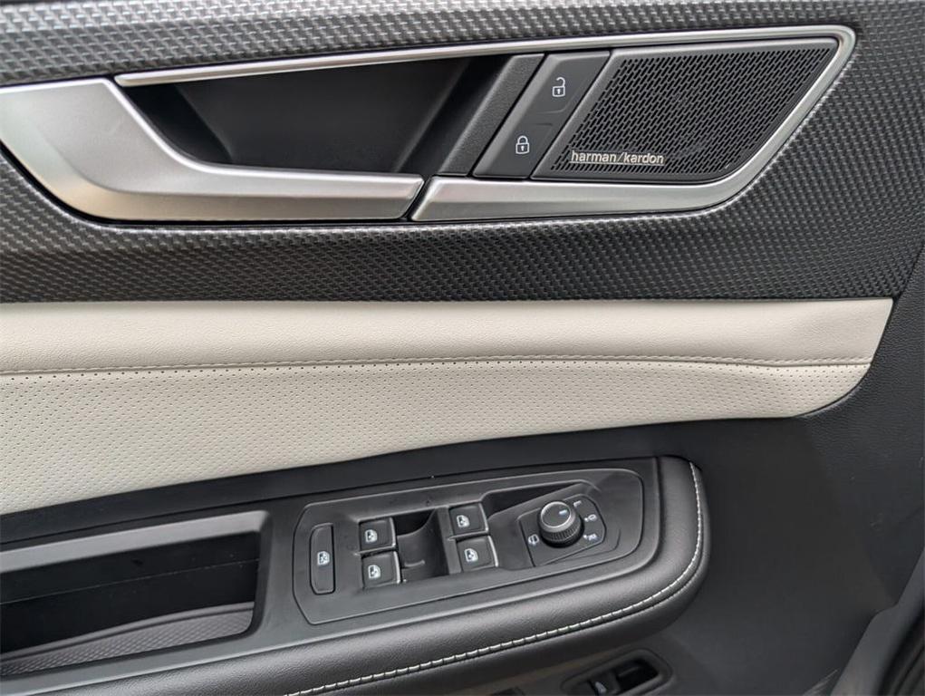 new 2026 Volkswagen Atlas Cross Sport car, priced at $52,406