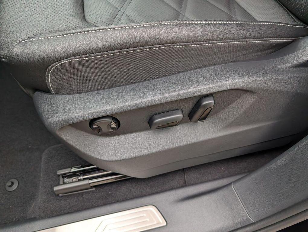 new 2026 Volkswagen Atlas car, priced at $40,245