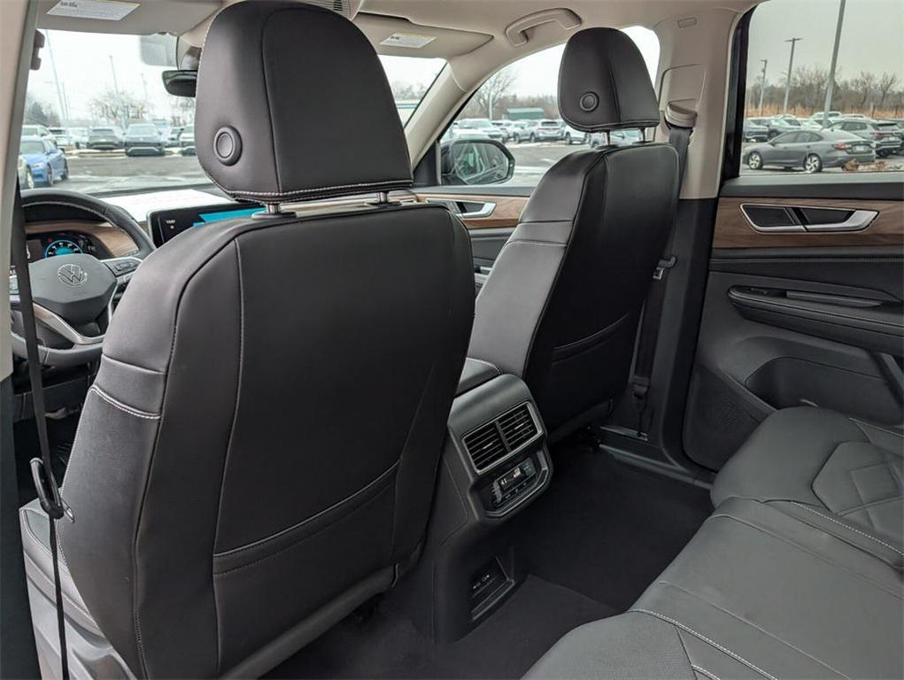 new 2026 Volkswagen Atlas car, priced at $39,245