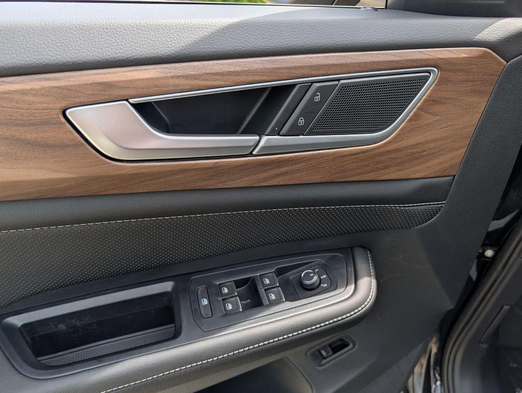 new 2026 Volkswagen Atlas car, priced at $42,847