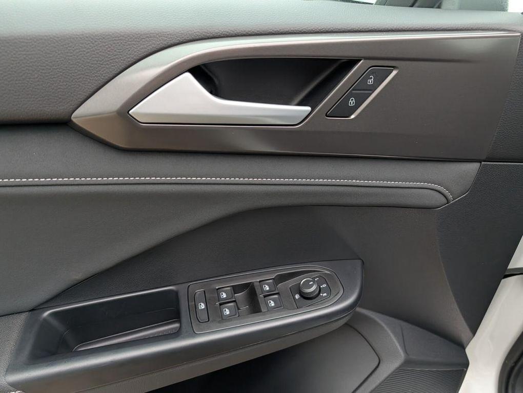 new 2026 Volkswagen Taos car, priced at $33,247