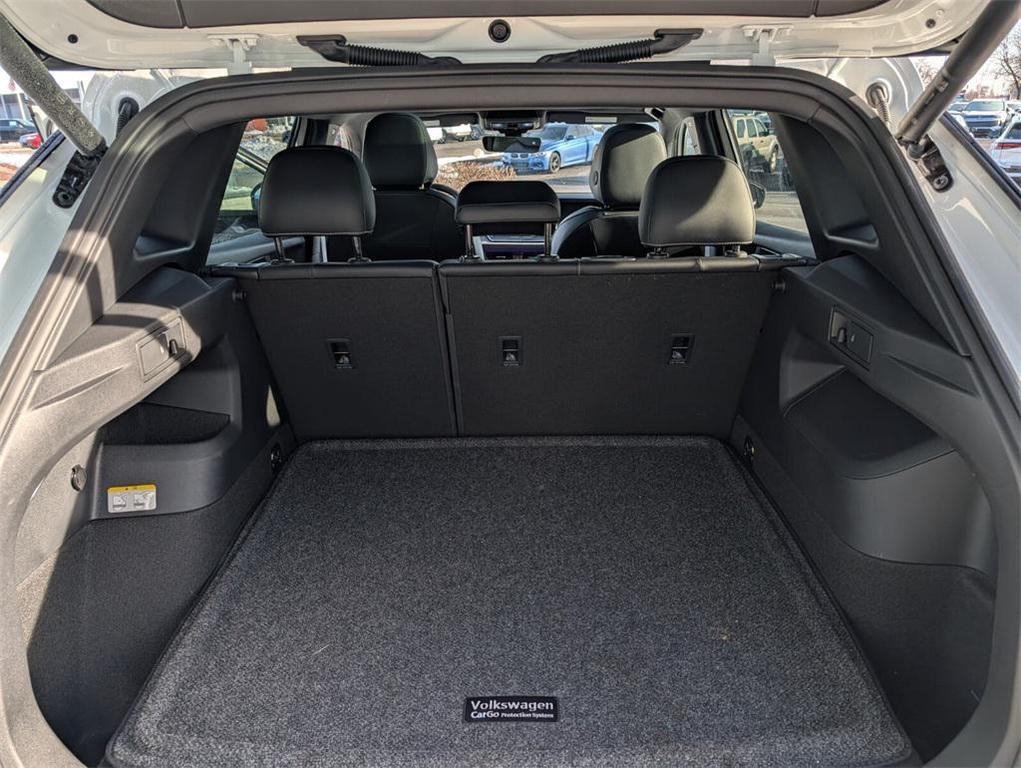 used 2025 Volkswagen Tiguan car