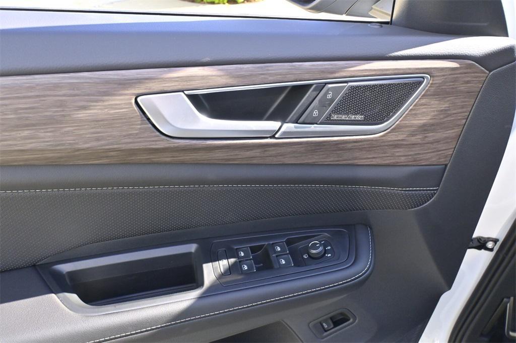 new 2026 Volkswagen Atlas car, priced at $53,105