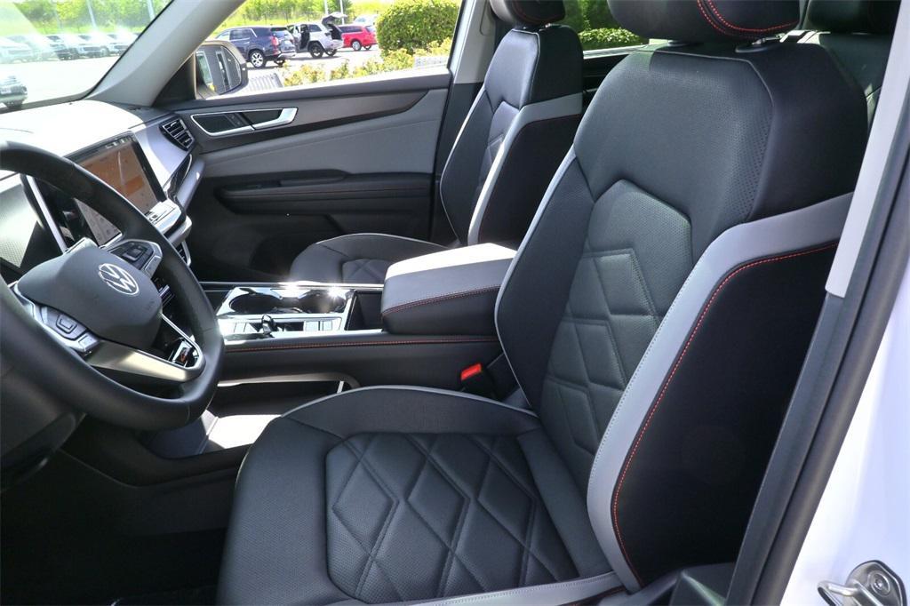 new 2026 Volkswagen Atlas car, priced at $46,862