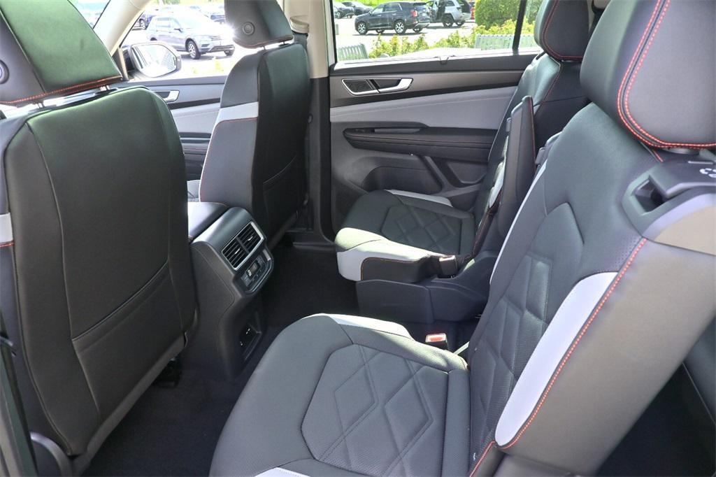 new 2026 Volkswagen Atlas car, priced at $46,862