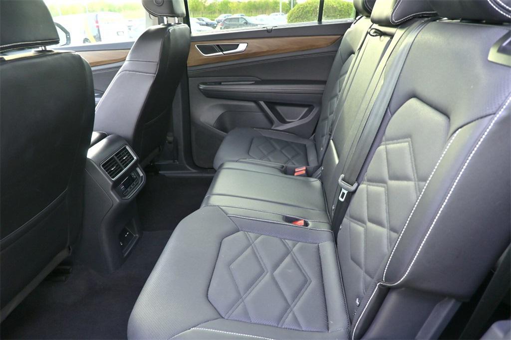 used 2025 Volkswagen Atlas car, priced at $32,491