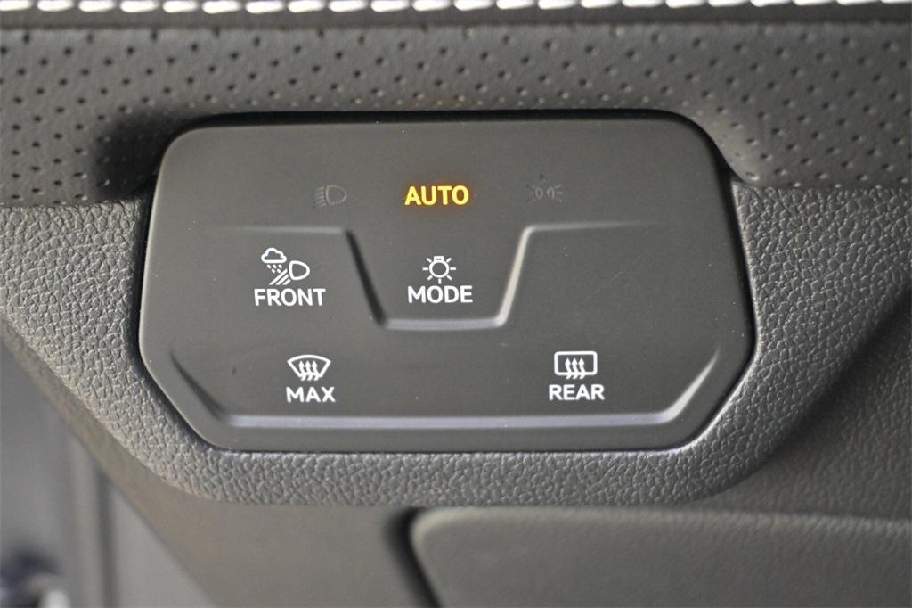 used 2025 Volkswagen Atlas car, priced at $32,491