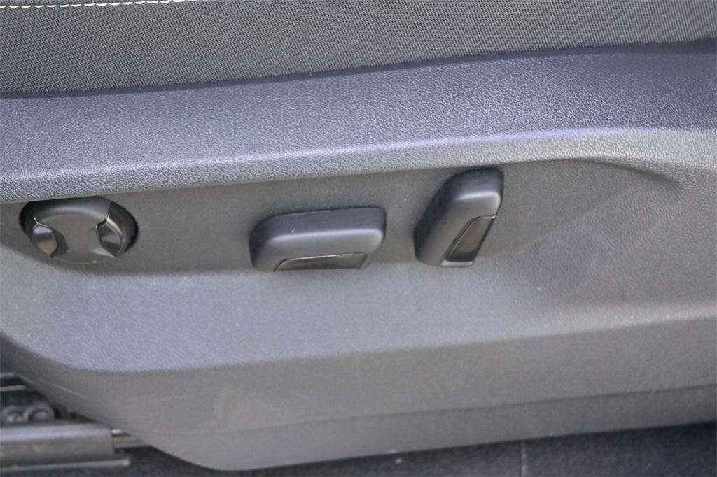 used 2025 Volkswagen Atlas car, priced at $32,491