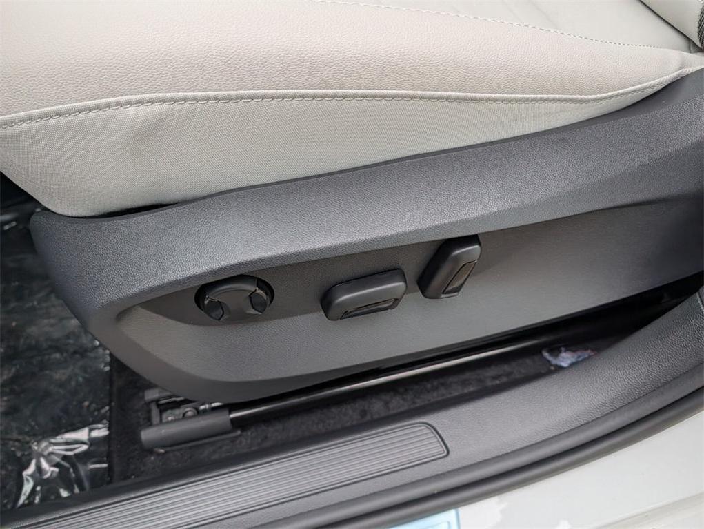 new 2026 Volkswagen Taos car, priced at $33,347