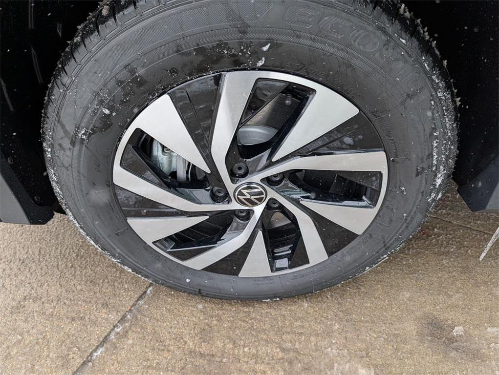 new 2026 Volkswagen Tiguan car, priced at $32,376