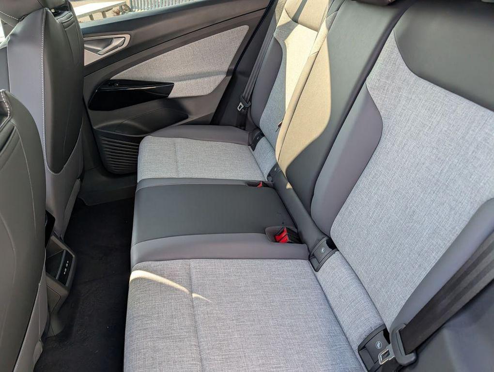 new 2026 Volkswagen ID.4 car, priced at $43,323