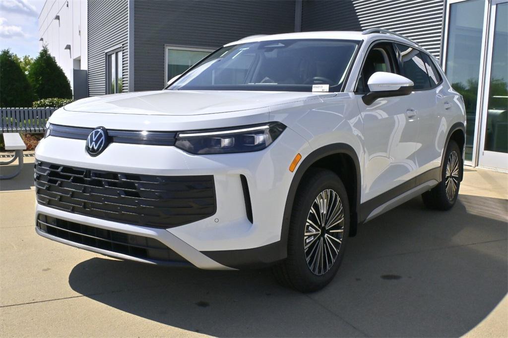 new 2025 Volkswagen Tiguan car, priced at $28,851