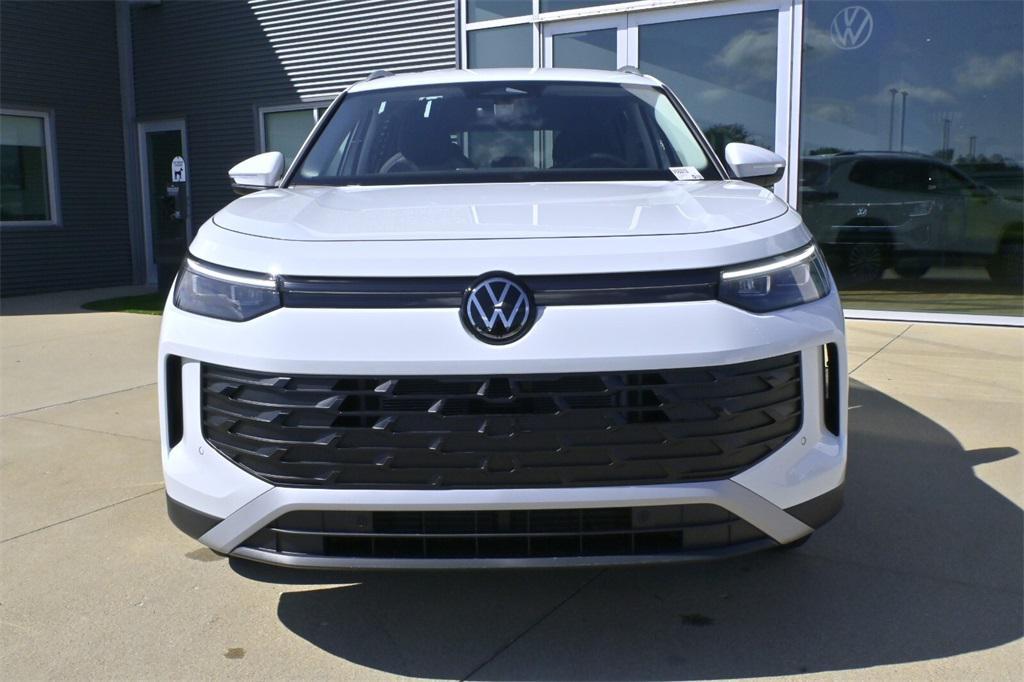 new 2025 Volkswagen Tiguan car, priced at $28,851