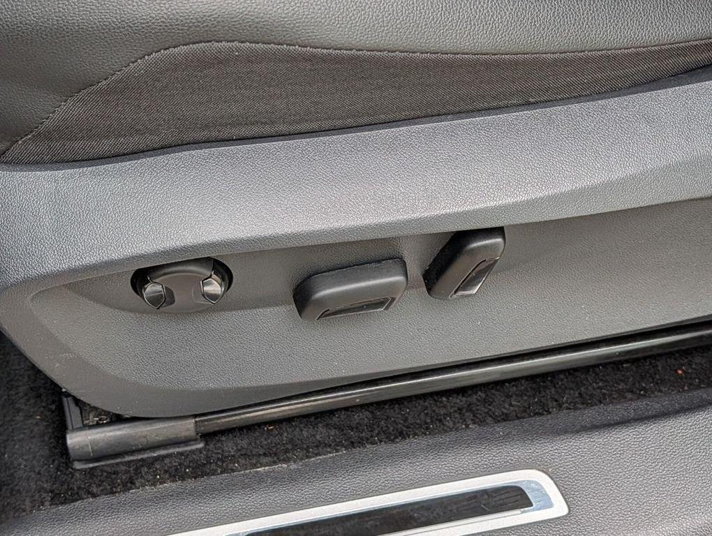 used 2024 Volkswagen Tiguan car, priced at $28,991