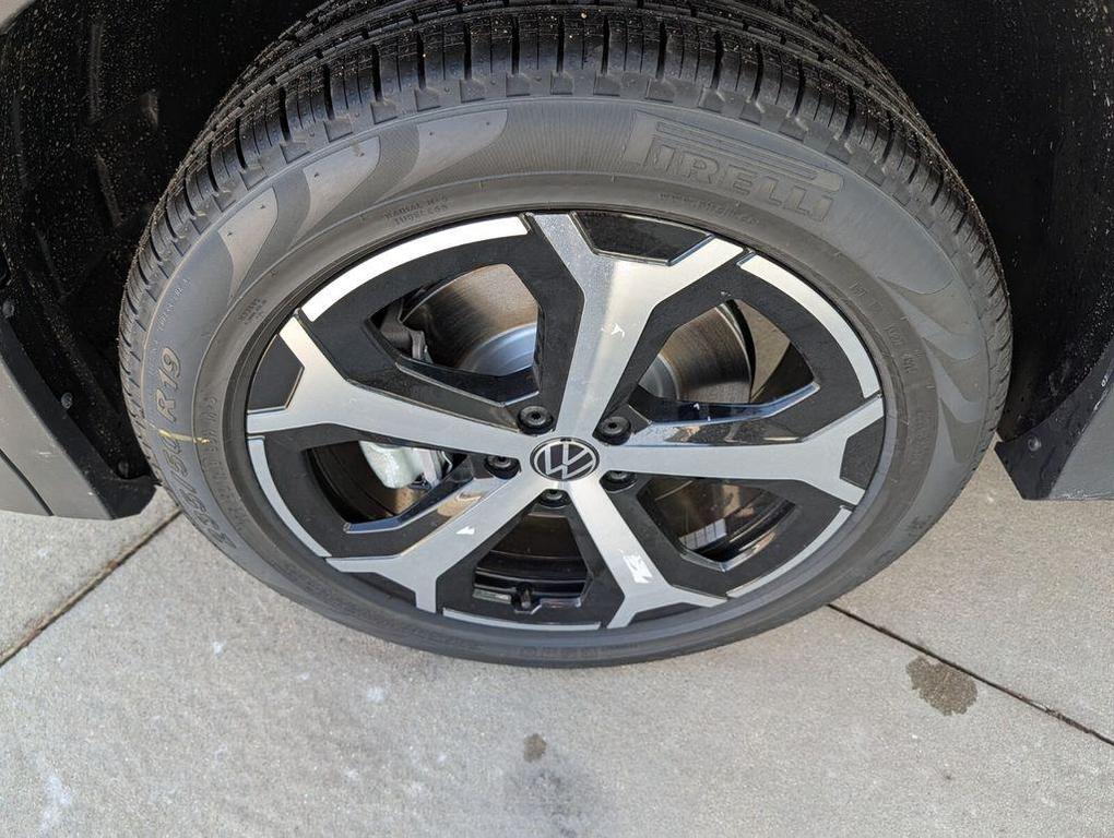 new 2026 Volkswagen Tiguan car, priced at $35,768