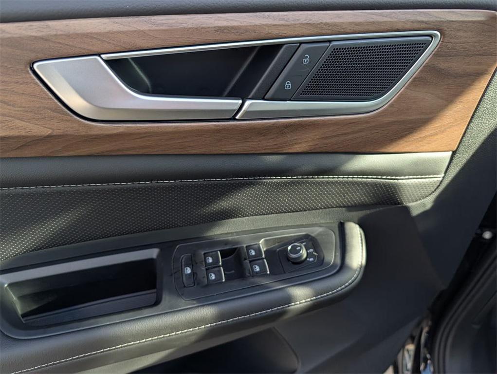 new 2026 Volkswagen Atlas car, priced at $39,465