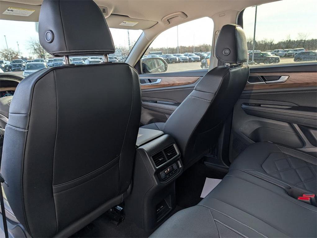 new 2026 Volkswagen Atlas car, priced at $39,465