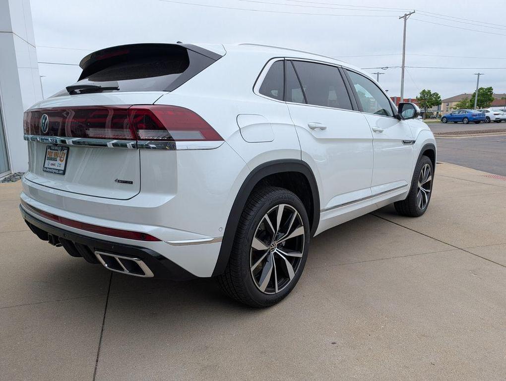 new 2026 Volkswagen Atlas Cross Sport car, priced at $49,978