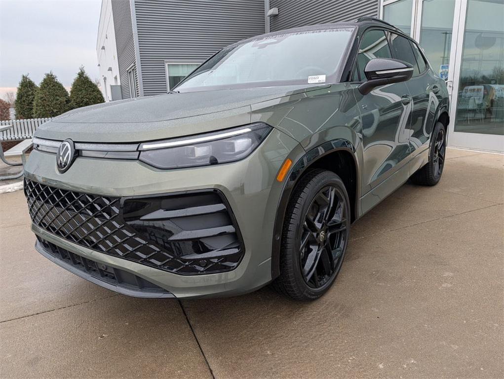 new 2026 Volkswagen Tiguan car, priced at $39,692