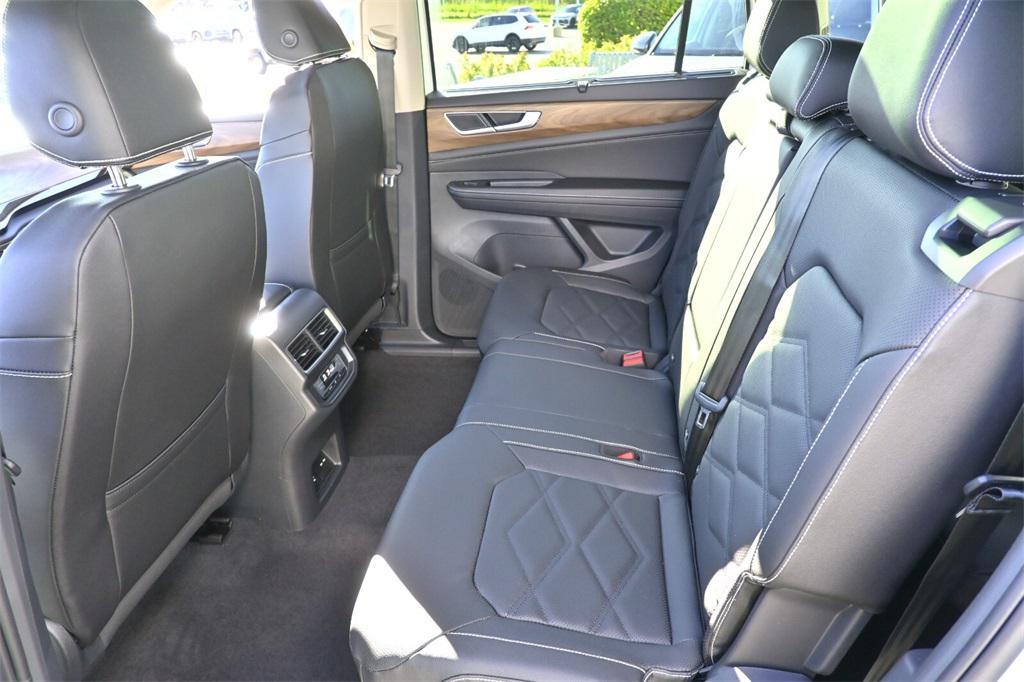 new 2026 Volkswagen Atlas car, priced at $45,167