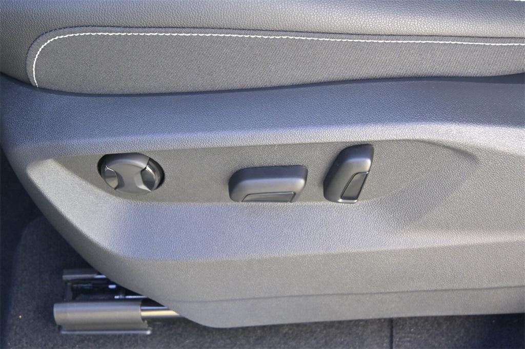 new 2026 Volkswagen Atlas car, priced at $45,167