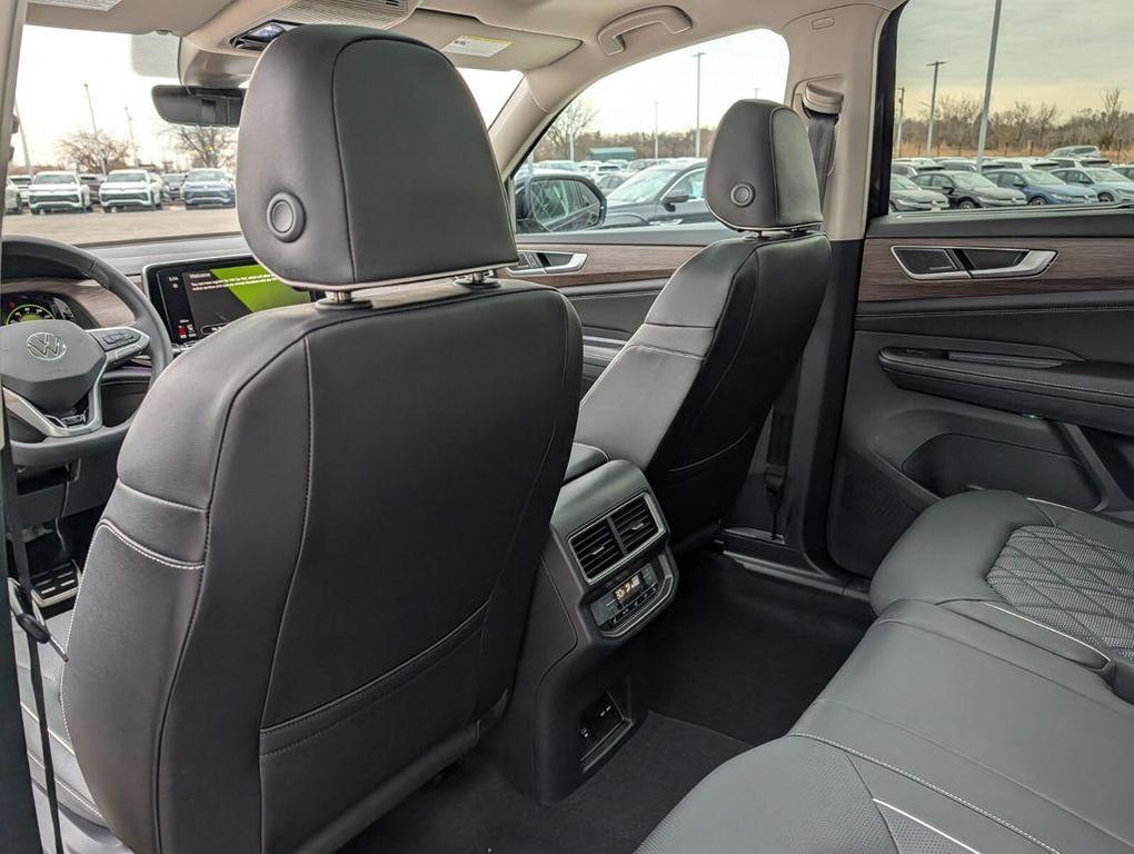new 2026 Volkswagen Atlas car, priced at $53,181
