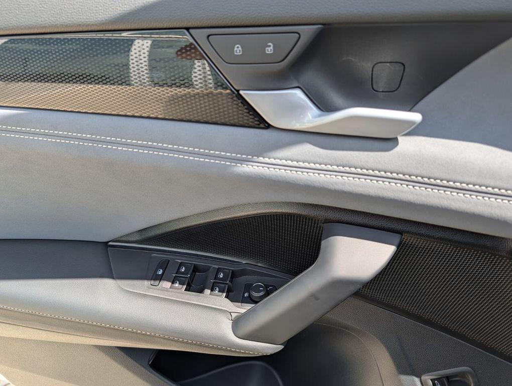used 2025 Volkswagen Tiguan car, priced at $33,491