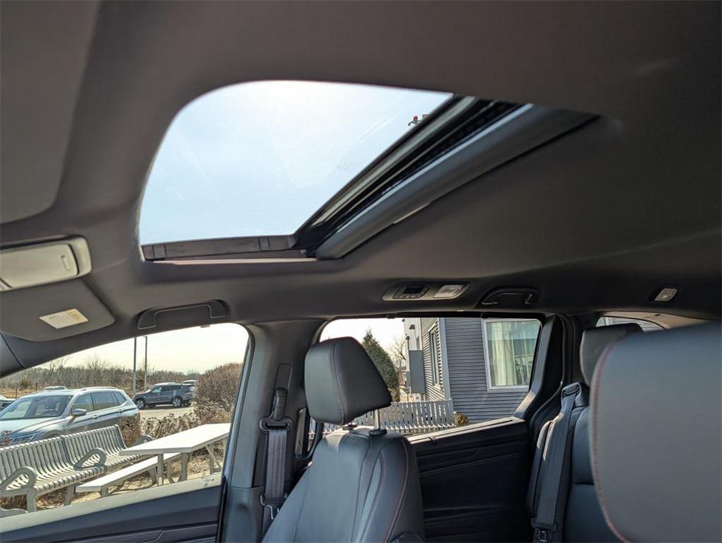 used 2023 Honda Odyssey car, priced at $34,791