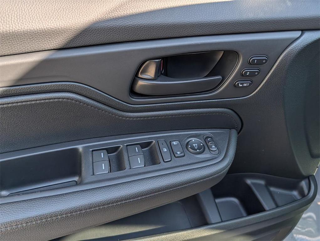 used 2023 Honda Odyssey car, priced at $34,791