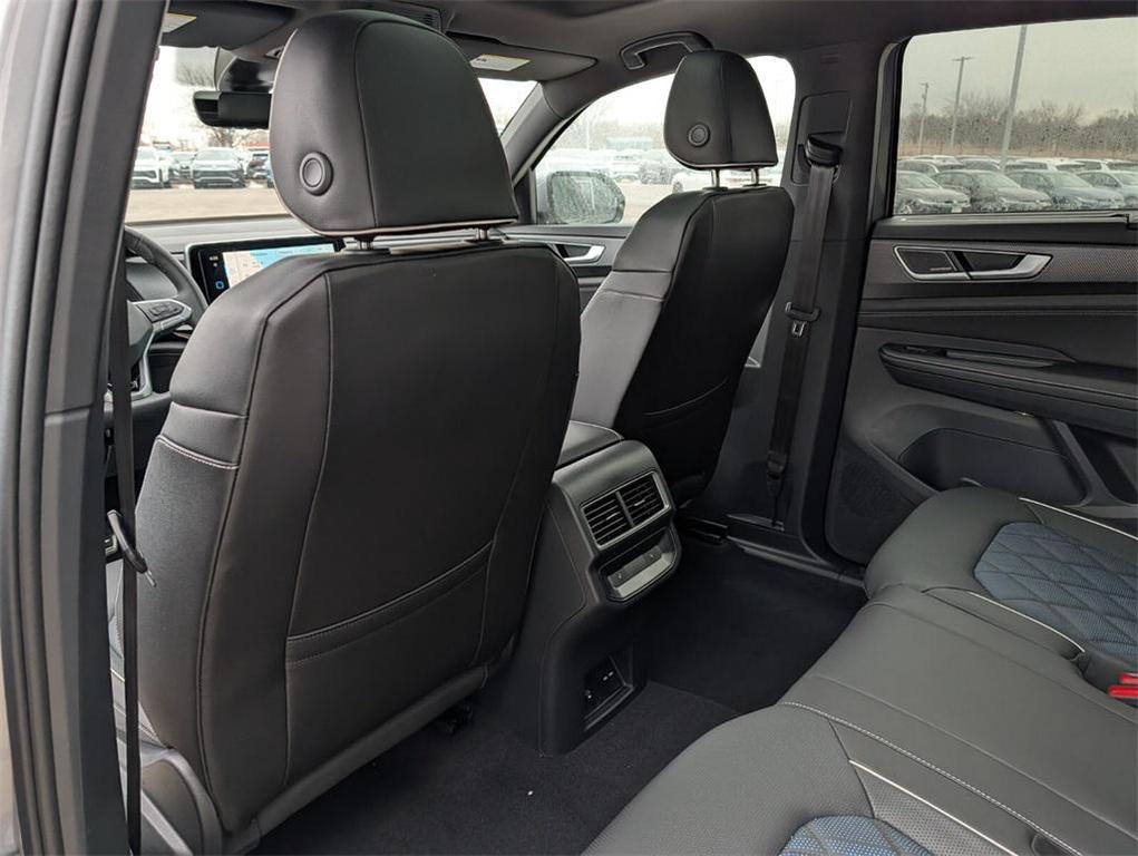 new 2026 Volkswagen Atlas Cross Sport car, priced at $51,919