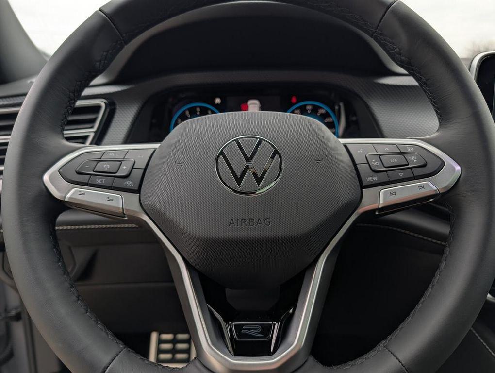 new 2026 Volkswagen Atlas Cross Sport car, priced at $49,919