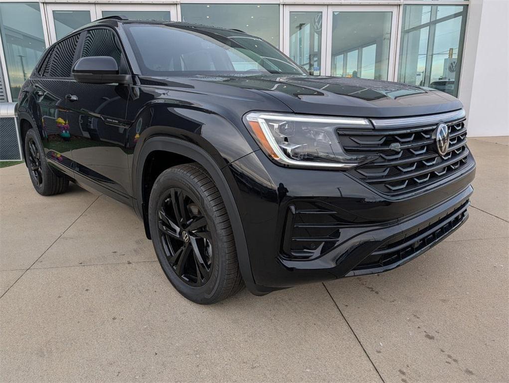 new 2026 Volkswagen Atlas Cross Sport car, priced at $48,800