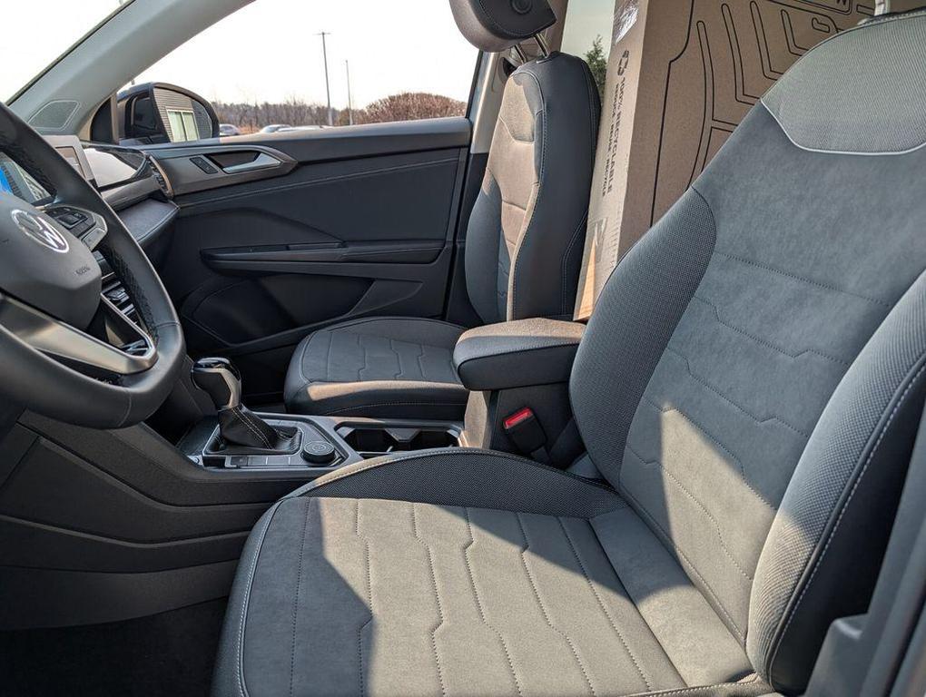 new 2026 Volkswagen Taos car, priced at $33,410