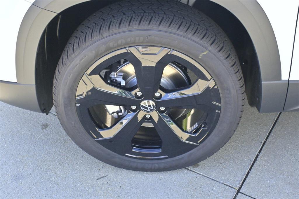 new 2025 Volkswagen Taos car, priced at $29,699