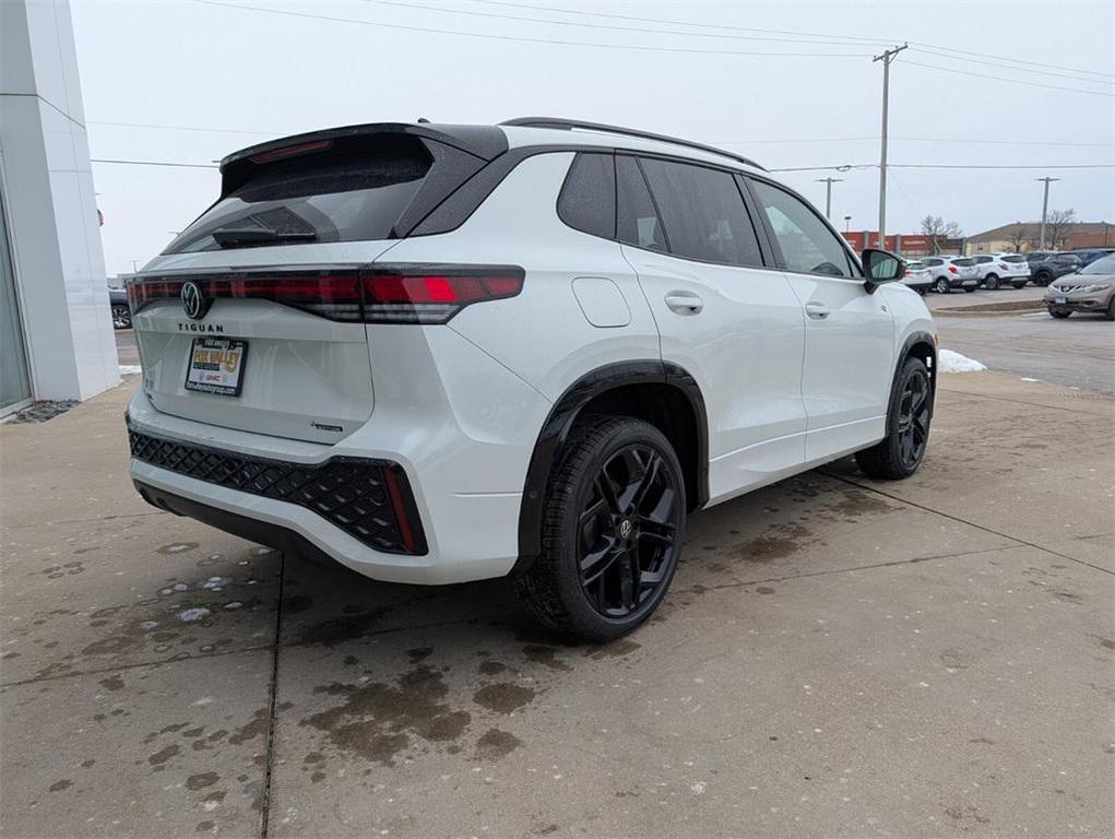 new 2026 Volkswagen Tiguan car, priced at $39,291