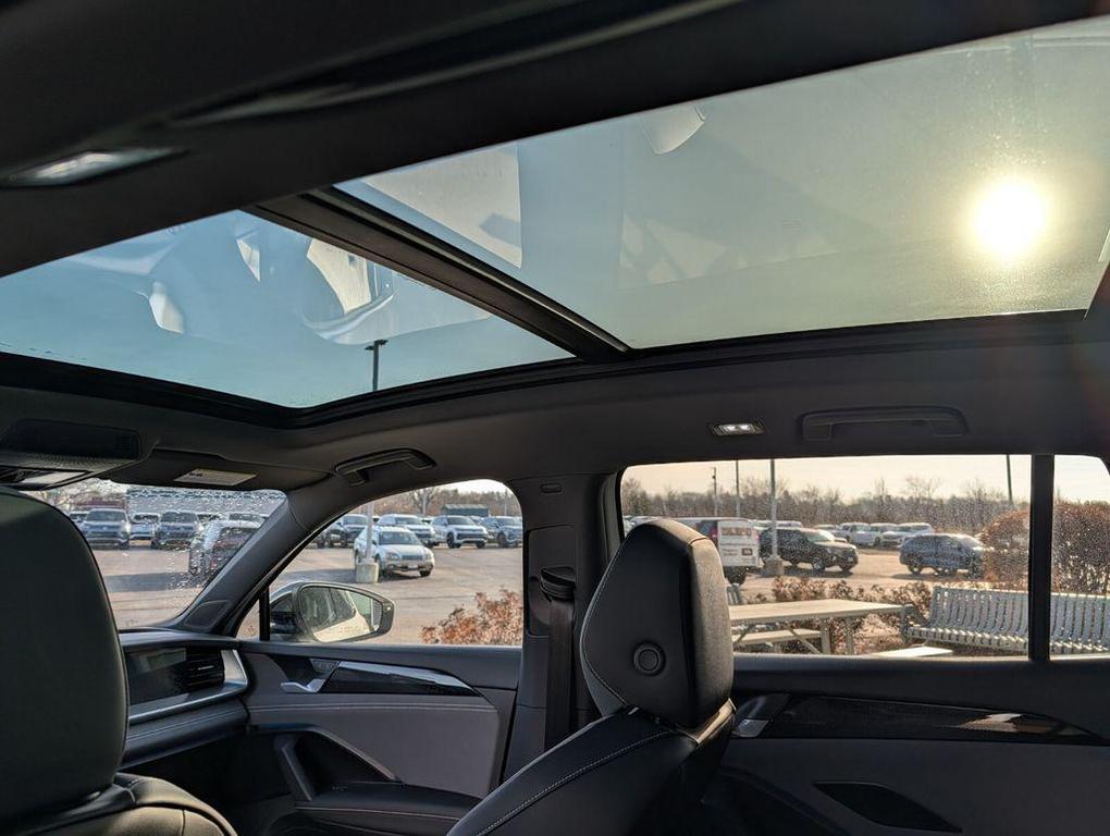 new 2026 Volkswagen Tiguan car, priced at $39,291