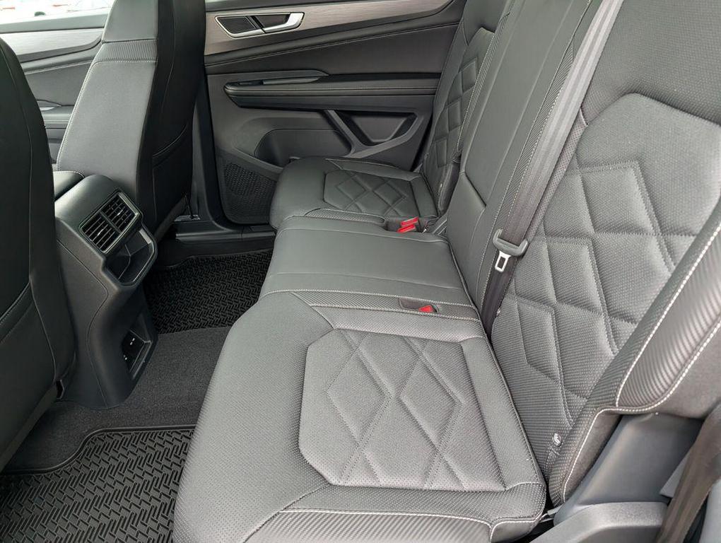 new 2026 Volkswagen Atlas Cross Sport car, priced at $42,331