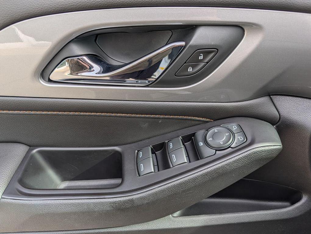 used 2020 Chevrolet Traverse car, priced at $23,891