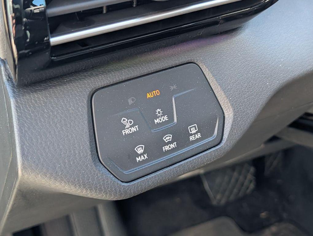 used 2025 Volkswagen ID.4 car, priced at $38,991