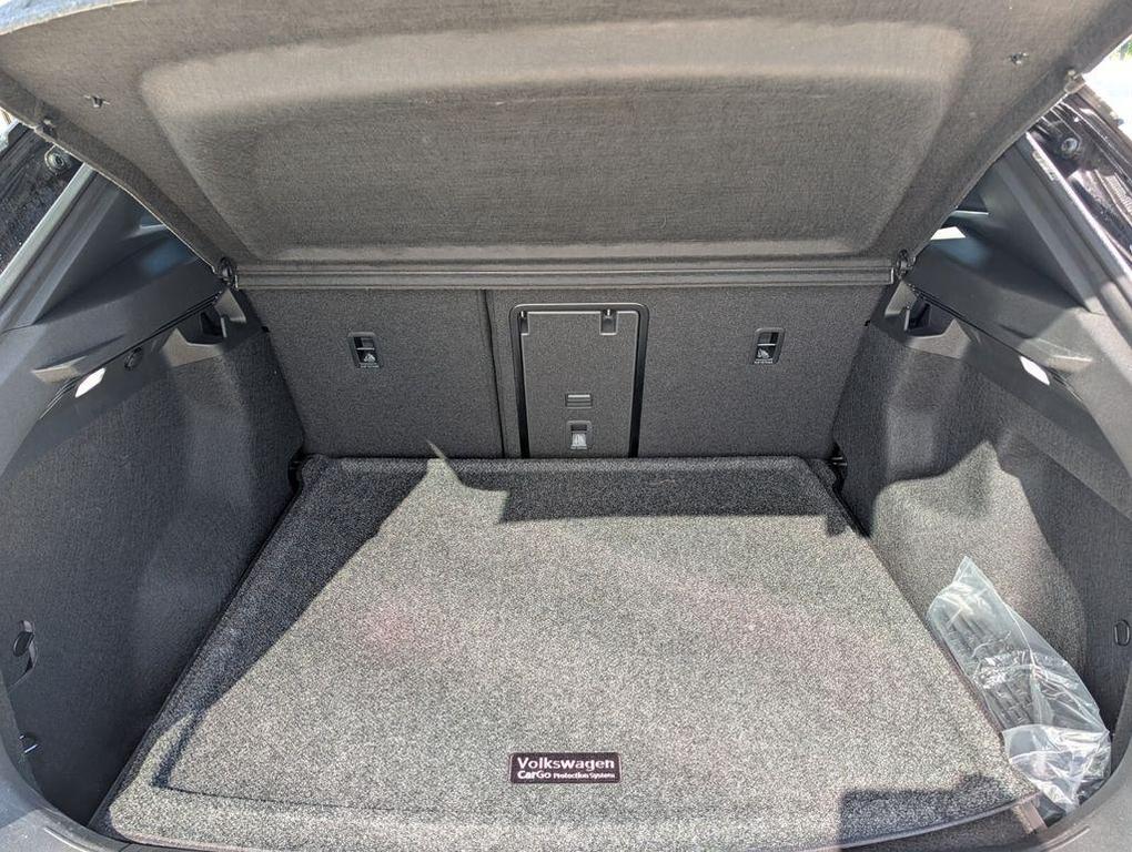 used 2025 Volkswagen ID.4 car, priced at $38,991