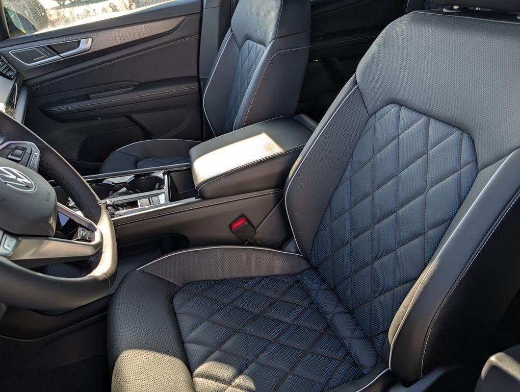 new 2026 Volkswagen Atlas Cross Sport car, priced at $49,774