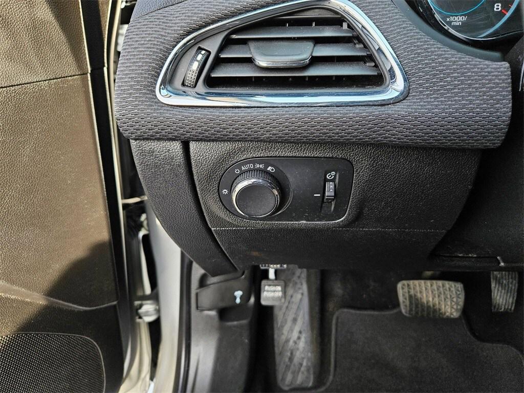 used 2018 Chevrolet Cruze car, priced at $10,500