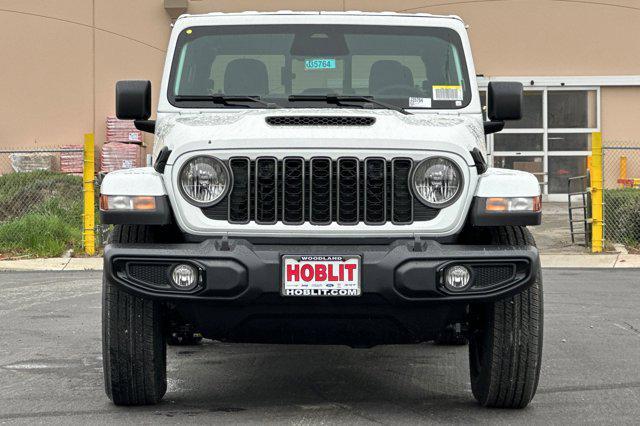 new 2026 Jeep Gladiator car, priced at $42,031