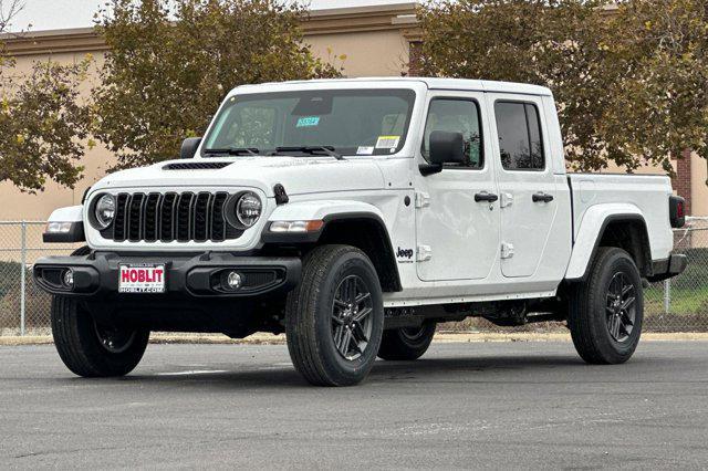 new 2026 Jeep Gladiator car, priced at $42,031