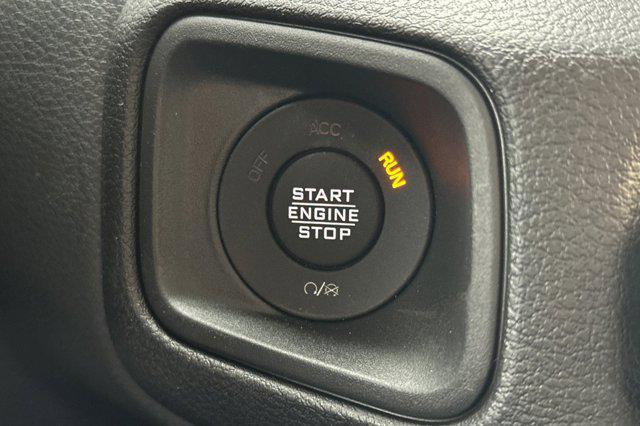 new 2026 Jeep Gladiator car, priced at $42,031