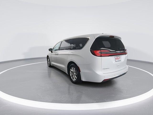 used 2024 Chrysler Pacifica car, priced at $25,669