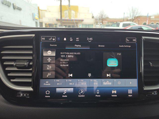 used 2024 Chrysler Pacifica car, priced at $25,669